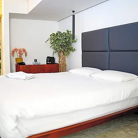 Valhalla Boutique 5*